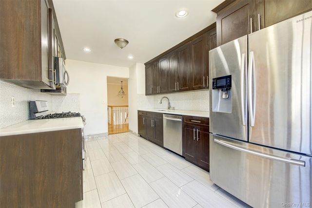 55 Duncan Drive W, Westbury, NY 11590