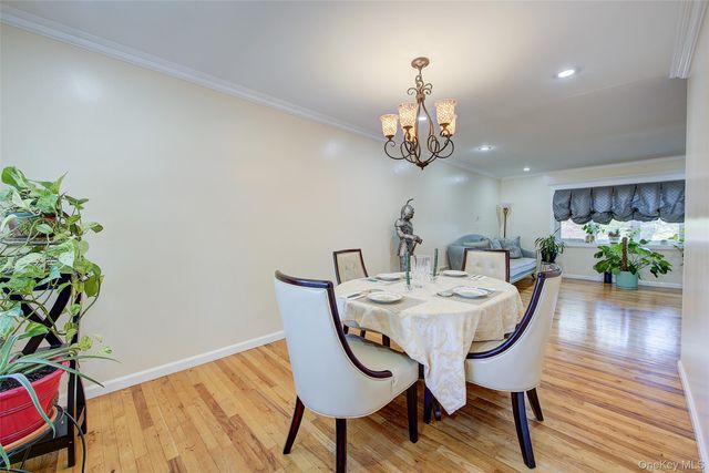 55 Duncan Drive W, Westbury, NY 11590