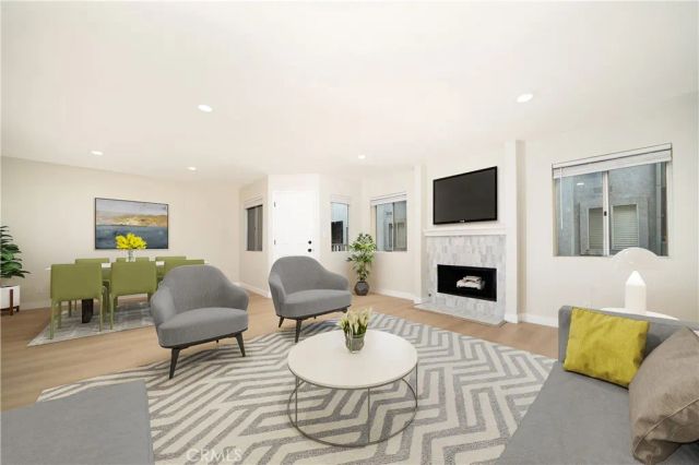 1067 252nd 7, Harbor City, CA 90710