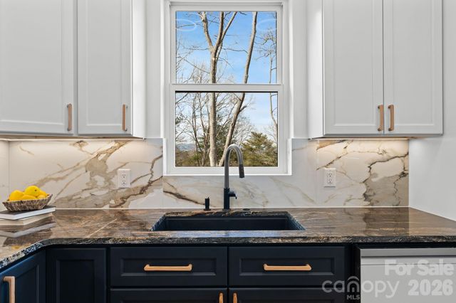 55 Timber Moss Drive, Asheville, NC 28804