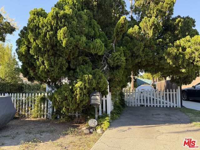 11547 Hortense Street, Valley Village, CA 91602