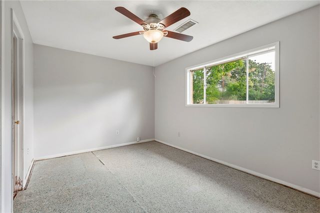 3705 Carter Creek Parkway, Bryan, TX 77802