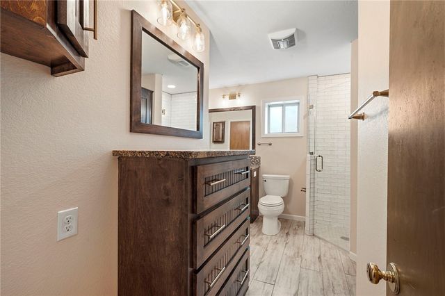 3705 Carter Creek Parkway, Bryan, TX 77802