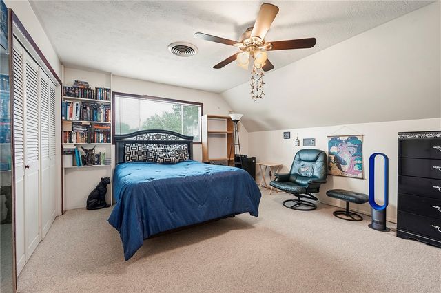 3705 Carter Creek Parkway, Bryan, TX 77802