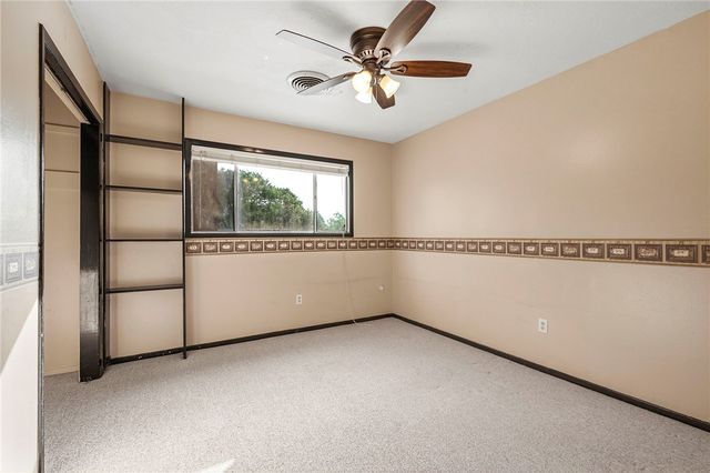 3705 Carter Creek Parkway, Bryan, TX 77802