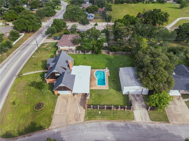 3705 Carter Creek Parkway, Bryan, TX 77802