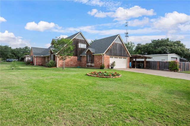3705 Carter Creek Parkway, Bryan, TX 77802