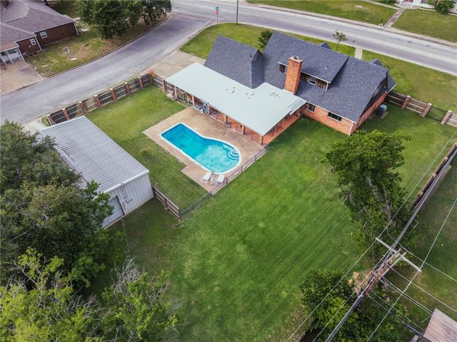 3705 Carter Creek Parkway, Bryan, TX 77802