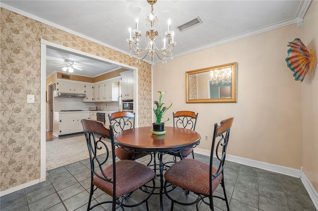 3705 Carter Creek Parkway, Bryan, TX 77802