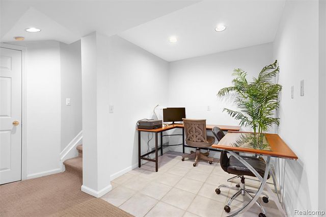 37814 Avon Lane, Farmington Hills, MI 48331