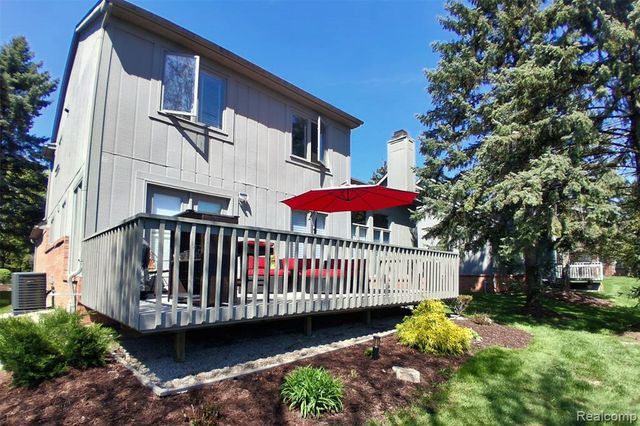 37814 Avon Lane, Farmington Hills, MI 48331