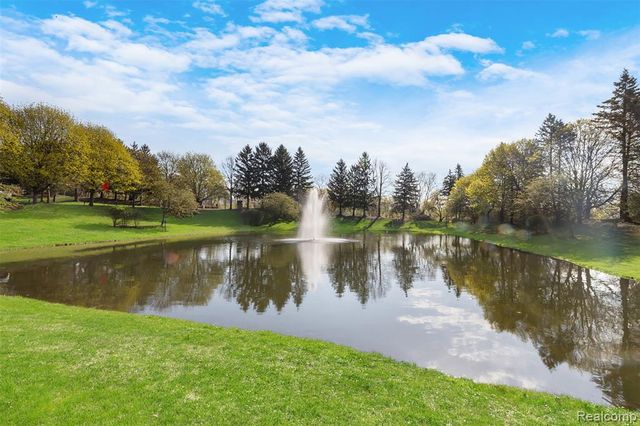 37814 Avon Lane, Farmington Hills, MI 48331