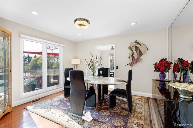 37814 Avon Lane, Farmington Hills, MI 48331