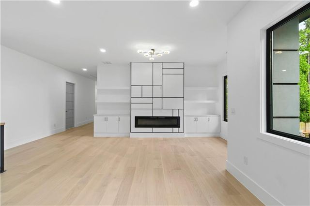2701 Collins Hill Road, Lawrenceville, GA 30043