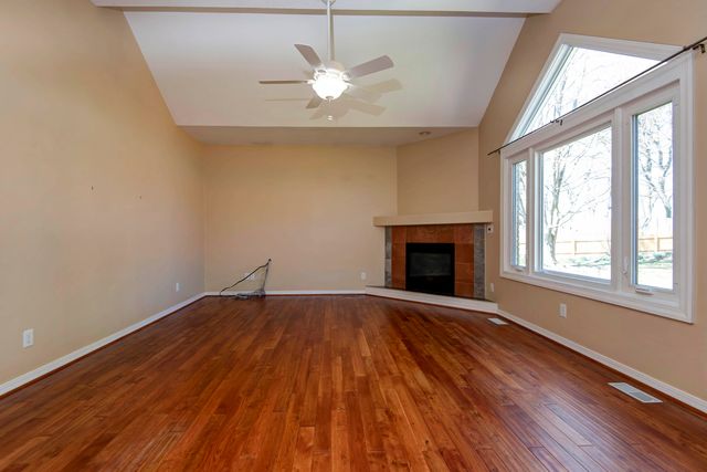 811 W Jackson Avenue, Nixa, MO 65714