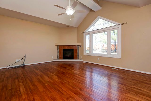 811 W Jackson Avenue, Nixa, MO 65714