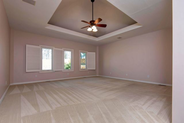 811 W Jackson Avenue, Nixa, MO 65714