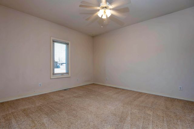 811 W Jackson Avenue, Nixa, MO 65714