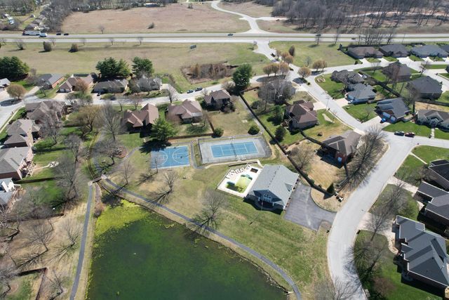 811 W Jackson Avenue, Nixa, MO 65714