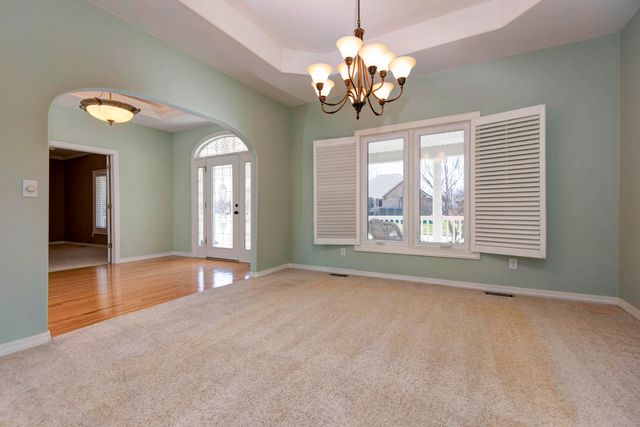 811 W Jackson Avenue, Nixa, MO 65714