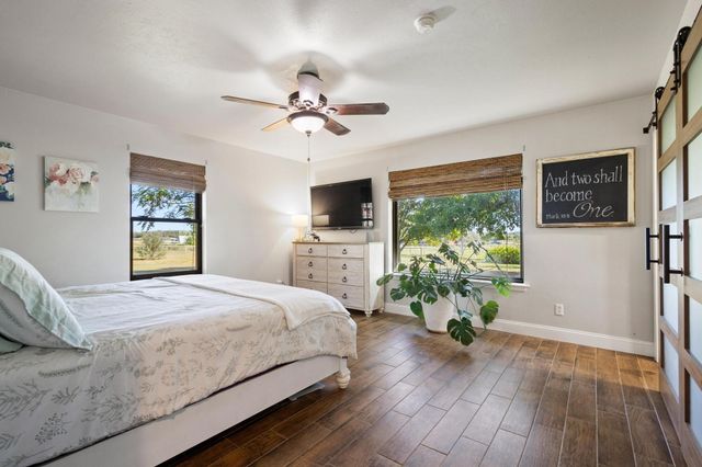 62 Sanders Road, Whitesboro, TX 76273