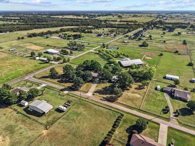 62 Sanders Road, Whitesboro, TX 76273