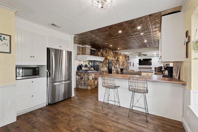 62 Sanders Road, Whitesboro, TX 76273