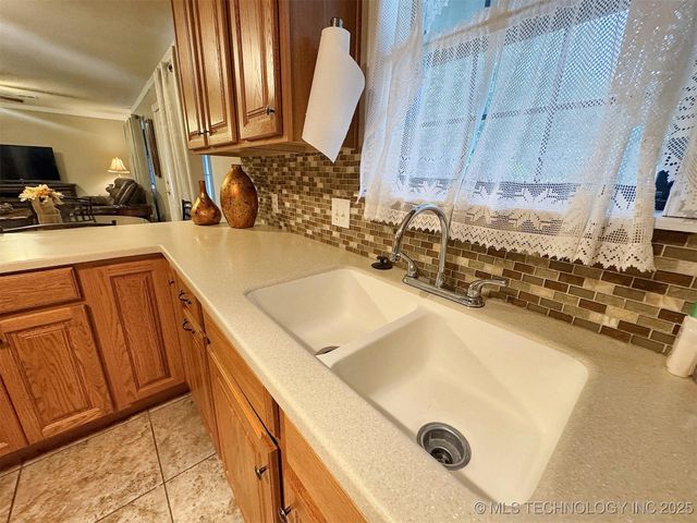 510 Beverly Avenue, Vian, OK 74962