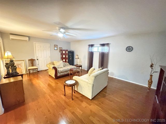 510 Beverly Avenue, Vian, OK 74962