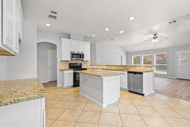 25910 N Lakefair Drive, Richmond, TX 77406