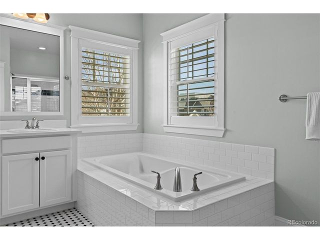 8161 E 33rd Ave, Denver, CO 80238