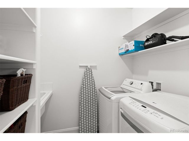 8161 E 33rd Ave, Denver, CO 80238