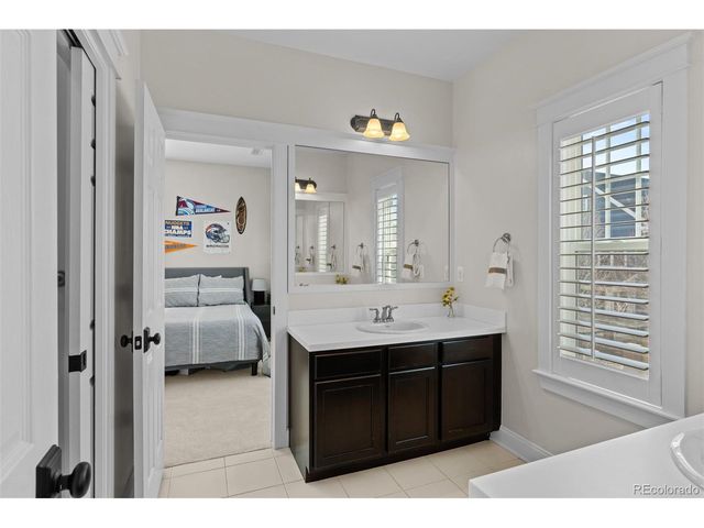 8161 E 33rd Ave, Denver, CO 80238