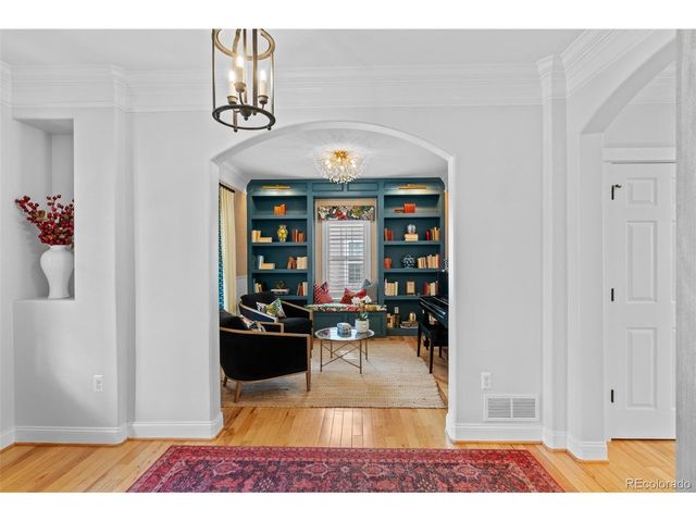 8161 E 33rd Ave, Denver, CO 80238