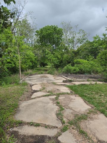 5021 Airport Boulevard, Houston, TX 77048