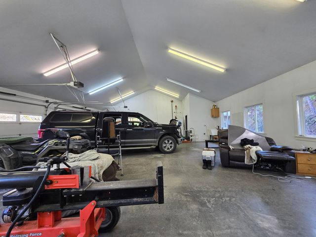 1682 Brown Road, Applegate, OR 97530