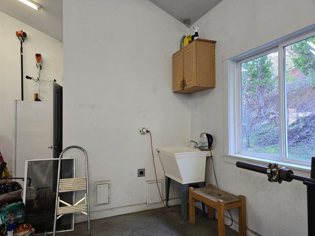 1682 Brown Road, Applegate, OR 97530