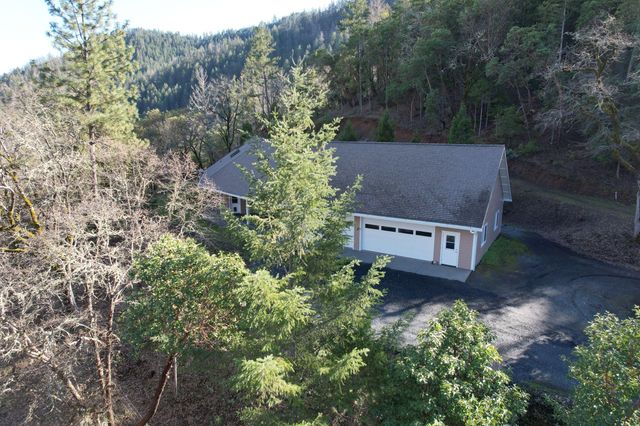 1682 Brown Road, Applegate, OR 97530