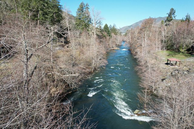 1682 Brown Road, Applegate, OR 97530