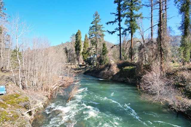 1682 Brown Road, Applegate, OR 97530