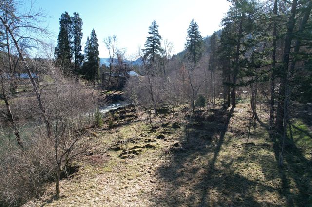 1682 Brown Road, Applegate, OR 97530