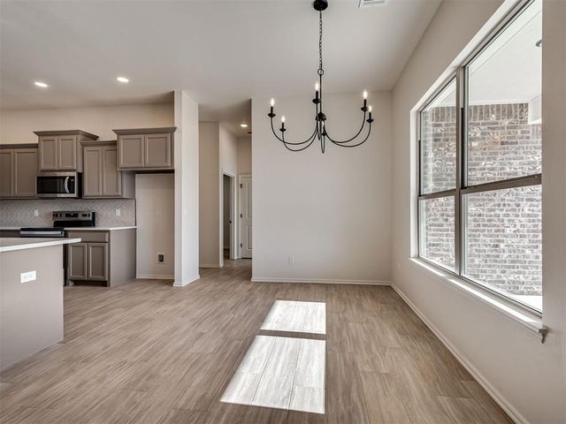 1983 Twin Spires Trail, Blanchard, OK 73010