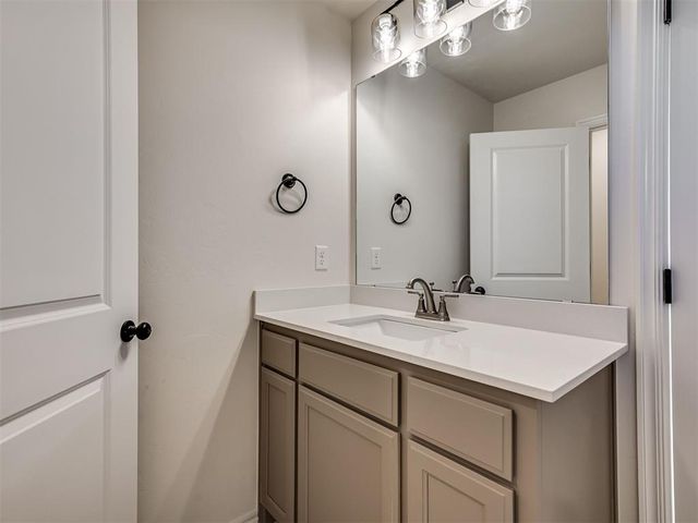 1983 Twin Spires Trail, Blanchard, OK 73010