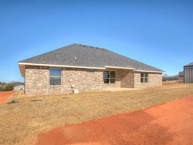 1983 Twin Spires Trail, Blanchard, OK 73010