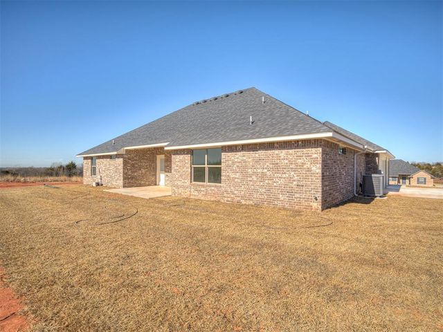1983 Twin Spires Trail, Blanchard, OK 73010