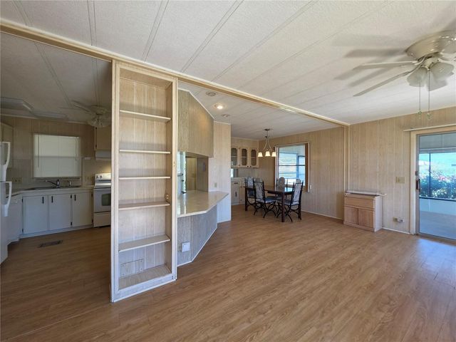 1227 NASSAU CIRCLE, Tavares, FL 32778