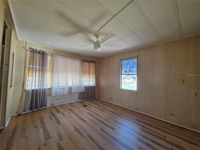 1227 NASSAU CIRCLE, Tavares, FL 32778