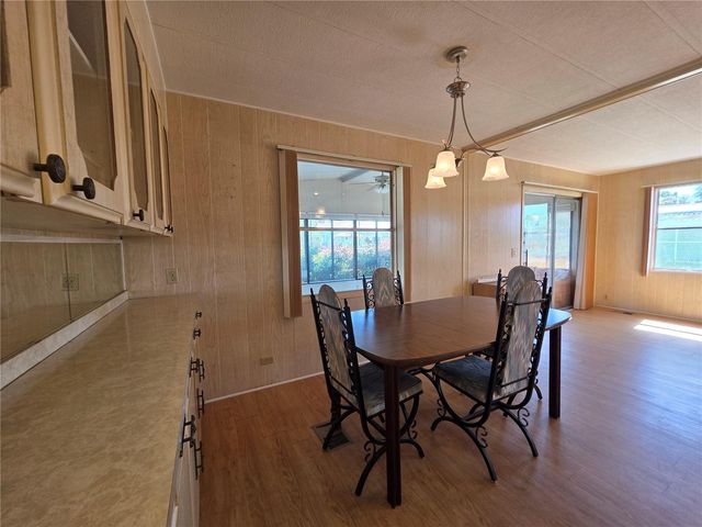 1227 NASSAU CIRCLE, Tavares, FL 32778