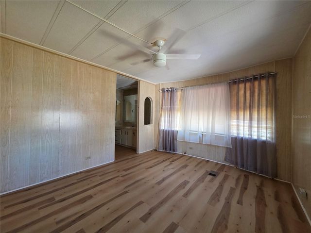 1227 NASSAU CIRCLE, Tavares, FL 32778