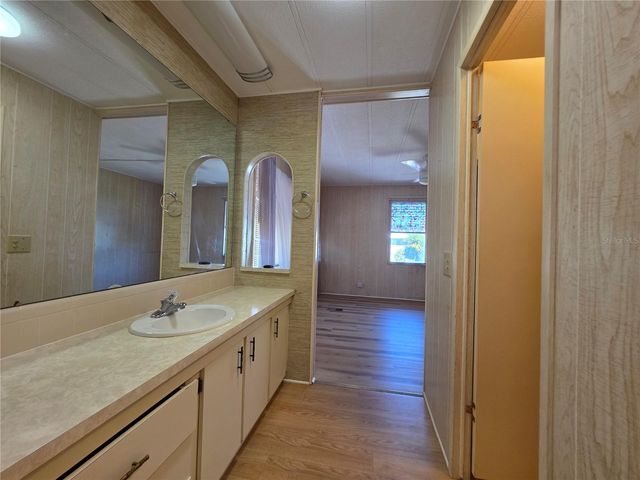 1227 NASSAU CIRCLE, Tavares, FL 32778